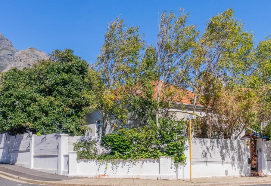 6 Bedroom Property for Sale in Mowbray Western Cape